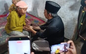Kunjungi Dua Lansia Bersaudara di Tanggul Jember, Gus Fawait Pastikan Layanan Homecare Datang ke Rumah