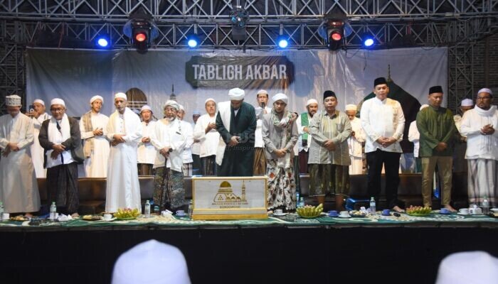 Kapolres Aryo Perkuat Harmoni Religius, Hadiri Tabligh Akbar dan Haul Majelis Rasulullah SAW Bondowoso