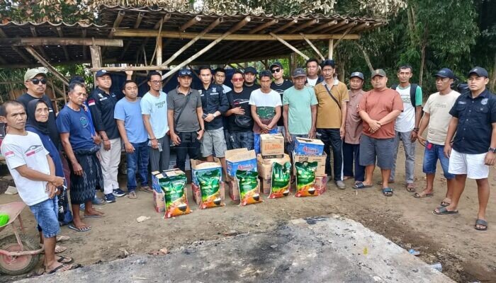 Sakera Bondowoso Salurkan Bantuan untuk Korban Kebakaran, Kades Sumber Anom Ucapkan Terima Kasih