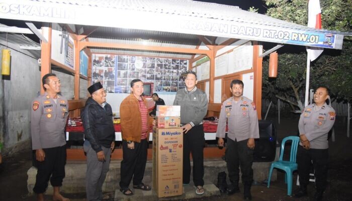 Kapolres Aryo Apresiasi Kesiapan Satkamling Desa Cindogo Bondowoso