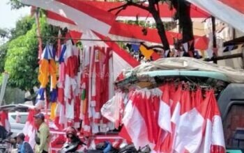 Semarak HUT RI ke-81, Merah Putih Berkibar dari Desa Hingga Kota Rembang