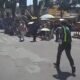 Aksi Anggota Satlantas Polres Bondowoso Tuai Apresiasi saat Buka Jalan Mobil Pemadam Kebakaran