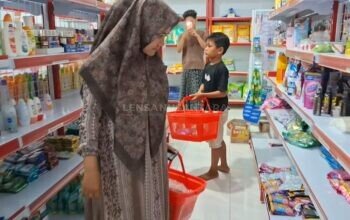 YCRS Pamekasan Berikan Voucher Belanja untuk Santri Penghafal Quran