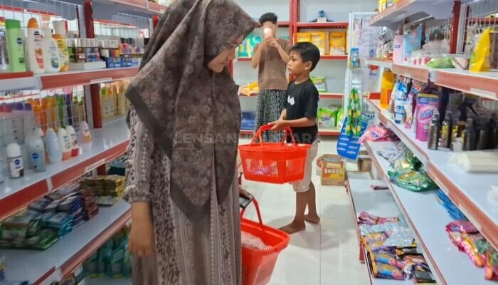 YCRS Pamekasan Berikan Voucher Belanja untuk Santri Penghafal Quran