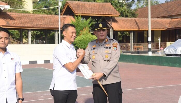 Apresiasi Kinerja, Kapolres Bondowoso Beri Reward Personel Satreskrim Unit PPA