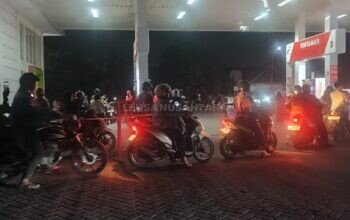 Antrean BBM di Jember Mengular, Gus Fawait Protes Pertamina Dipicu Gangguan Distribusi